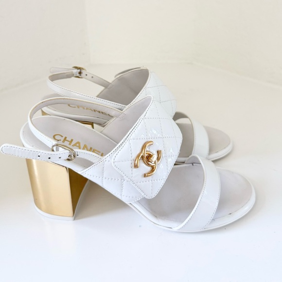 CHANEL White Patent Quilted Leather Gold CC Logo Sandals EUR 39 (US size 8) - Picture 2 of 14